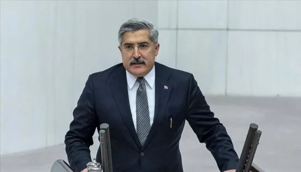 AK Parti’den, Özgür Özel’in Küstah sözlerine tepki! “Önce, rüşvet-yolsuzluk iddialarına cevap verin”